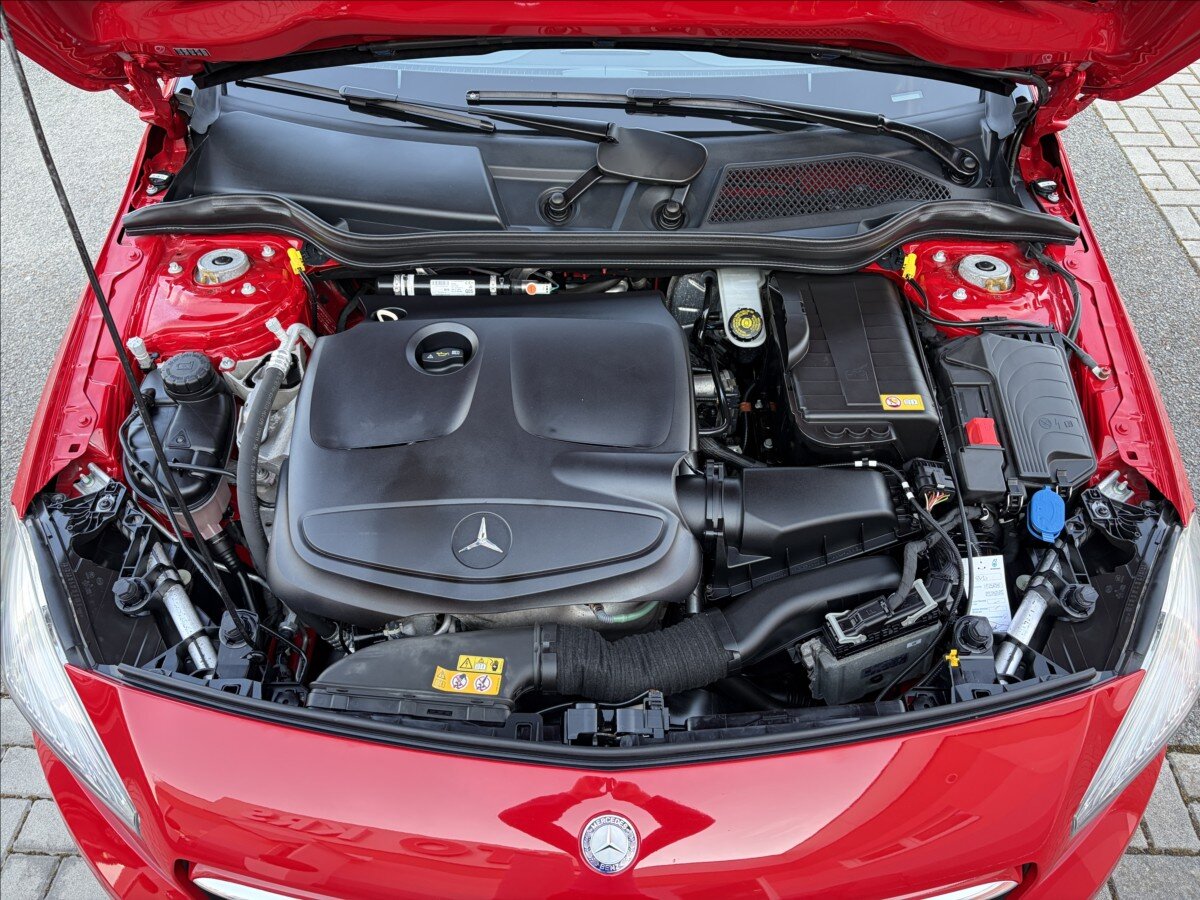 Mercedes-Benz Třídy A Hatchback 1,6 l 90 kw