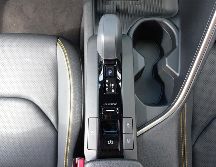 Toyota C-HR SUV / Terénní 2,0 l 112 kw