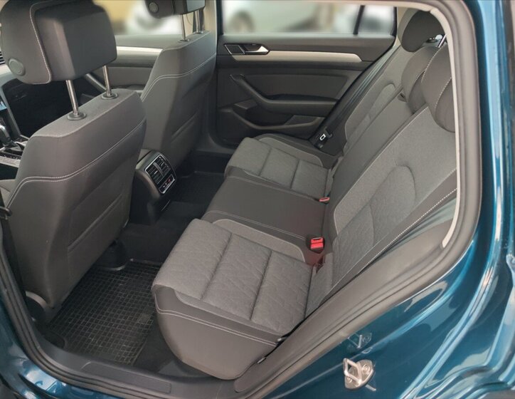 Volkswagen Passat Kombi 1,5 l 110 kw