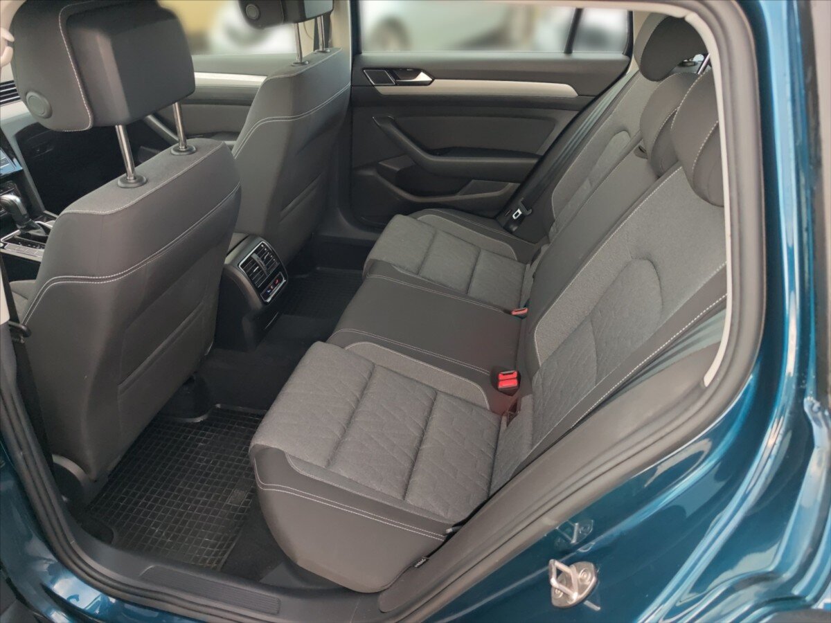 Volkswagen Passat Kombi 1,5 l 110 kw