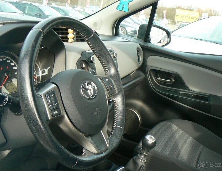 Toyota Yaris 7