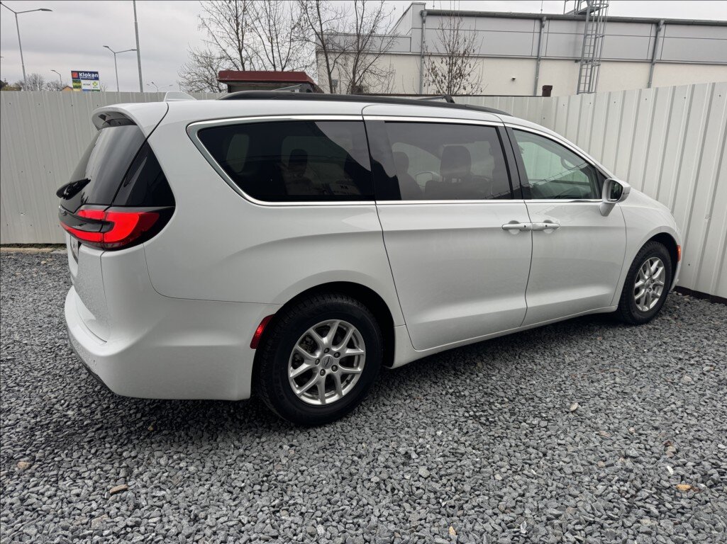 Chrysler Pacifica