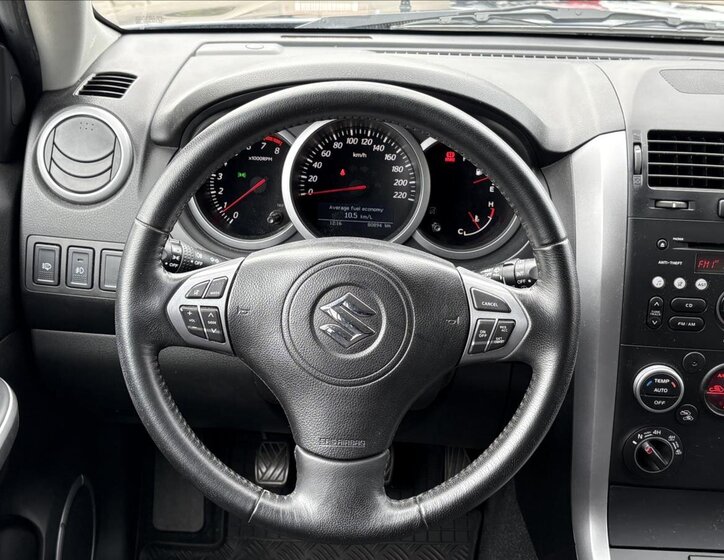 Suzuki Grand Vitara SUV / Terénní 2,4 l 124 kw