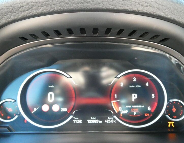 BMW X5 SUV 3,0 l 280 kw