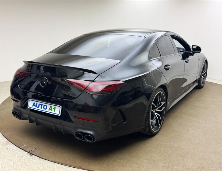 Mercedes-Benz CLS Sedan 3,0 l 320 kw