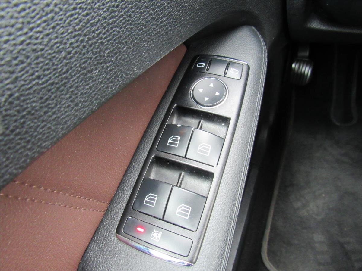 Mercedes-Benz Třídy E Kombi 2,1 l 125 kw