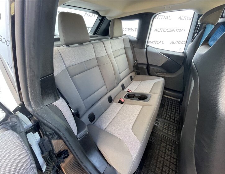 BMW i3 Hatchback 647,0 75 kw