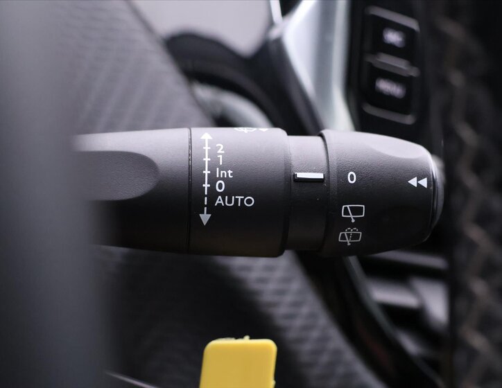 Peugeot 2008 SUV 1,2 l 81 kw