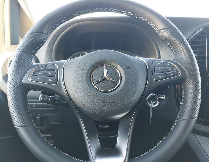 Mercedes-Benz Vito 18