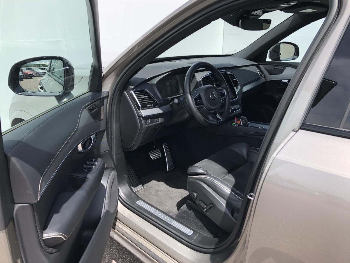 Volvo XC90 SUV / Terénní 2,0 l 173 kw