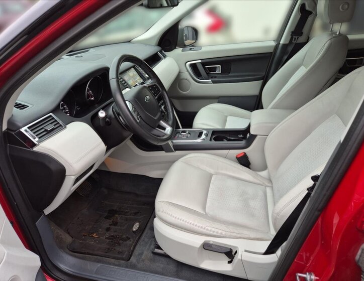 Land Rover Discovery Sport SUV 2,0 l 132 kw