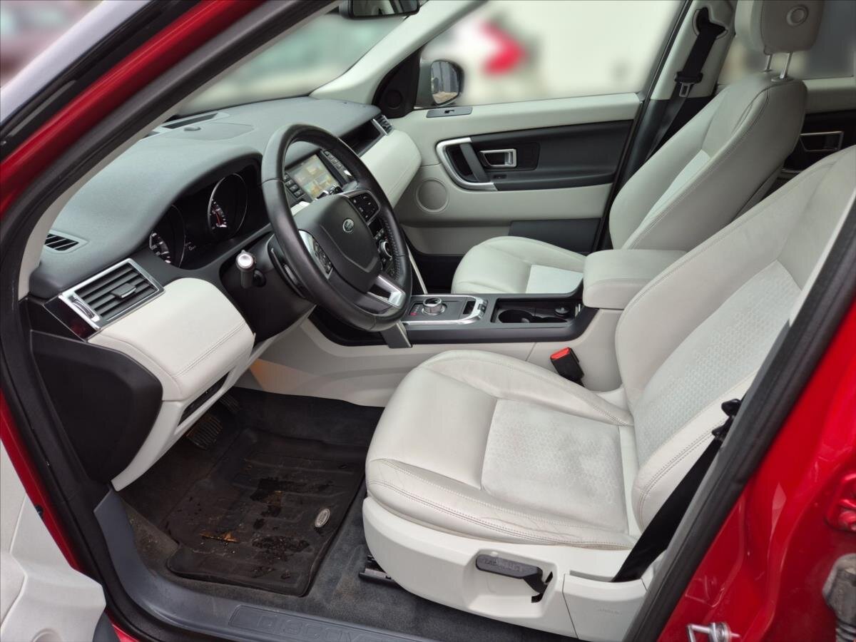 Land Rover Discovery Sport SUV 2,0 l 132 kw