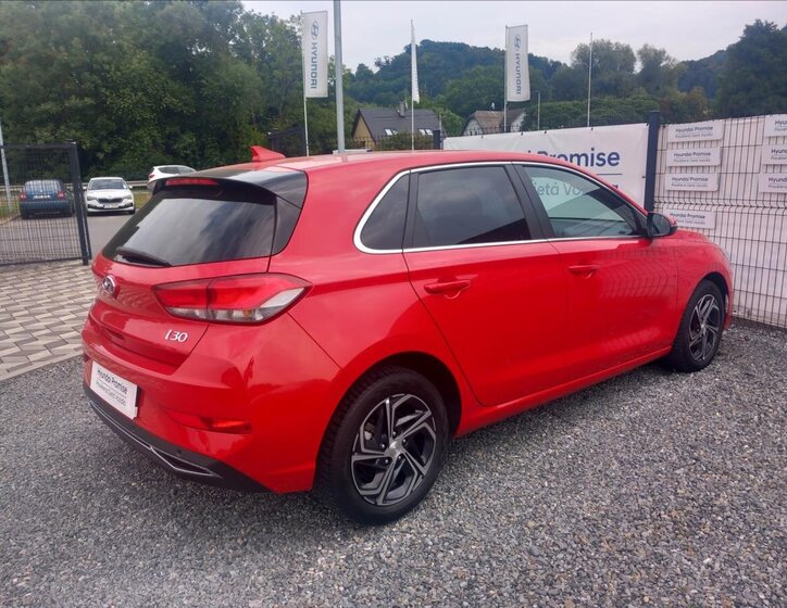 Hyundai i30 Hatchback 998,0 88 kw