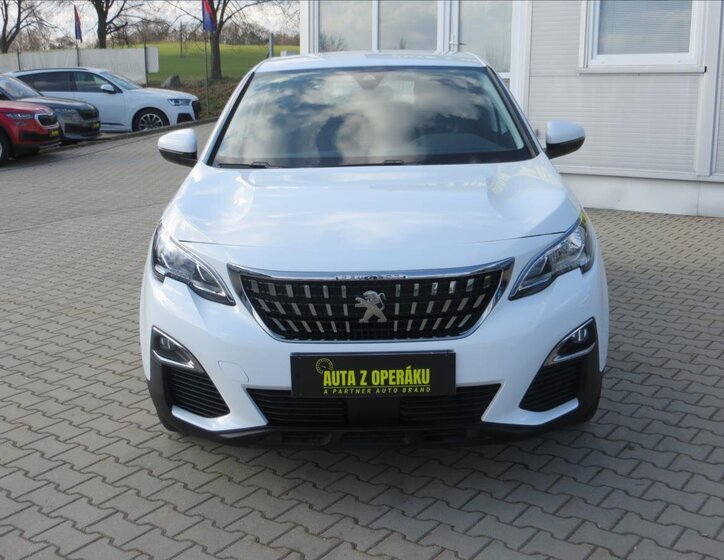 Peugeot 3008 SUV / Terénní 1,5 l 96 kw