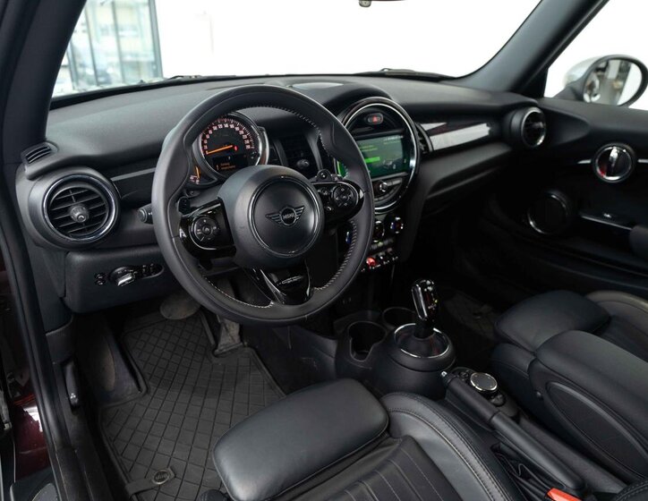 Mini Cooper Hatchback 2,0 l 141 kw