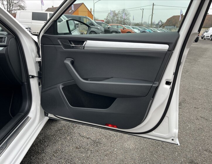 Škoda Superb Kombi 2,0 l 110 kw