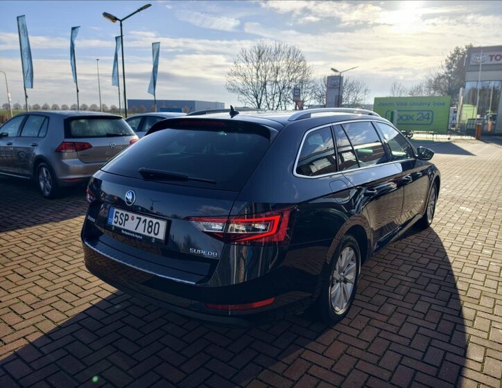 Škoda Superb Kombi 2,0 l 140 kw