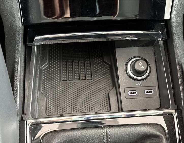 Škoda Karoq SUV / Terénní 1,5 l 110 kw