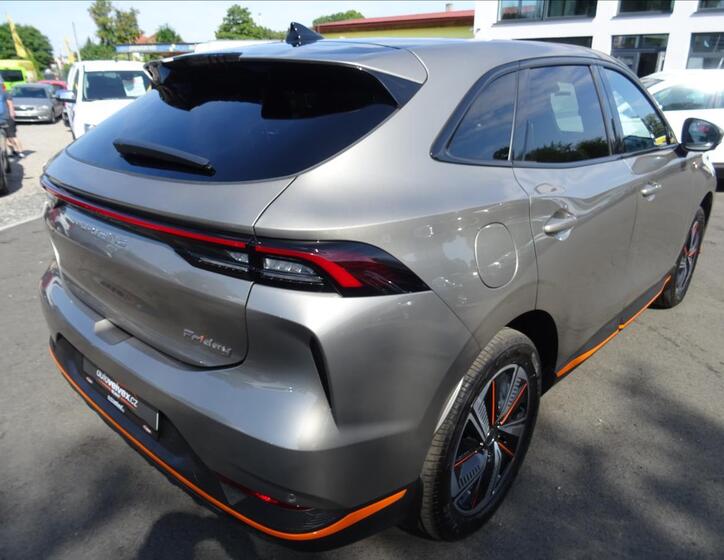 Dongfeng T5 EVO EV 3