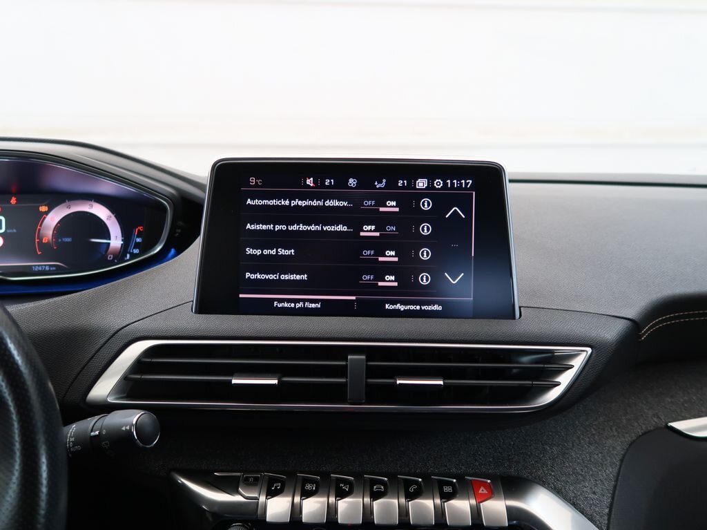 Peugeot 3008 SUV 2,0 l 110 kw