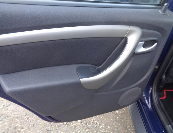 Dacia Duster SUV / Terénní 1,6 l 77 kw