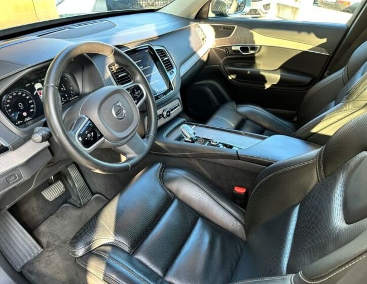 Volvo XC90 SUV 2,0 l 173 kw