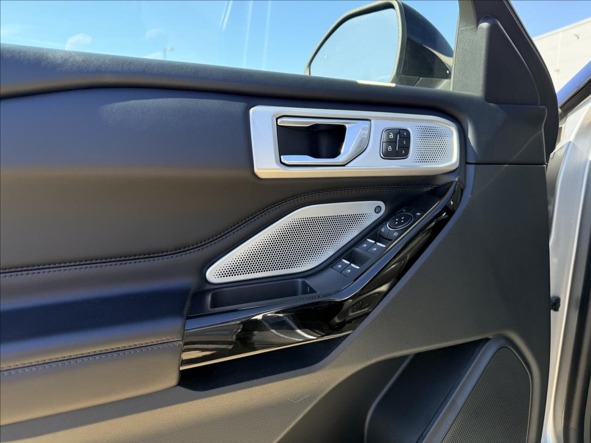 Ford Explorer SUV / Terénní 3,0 l 336 kw