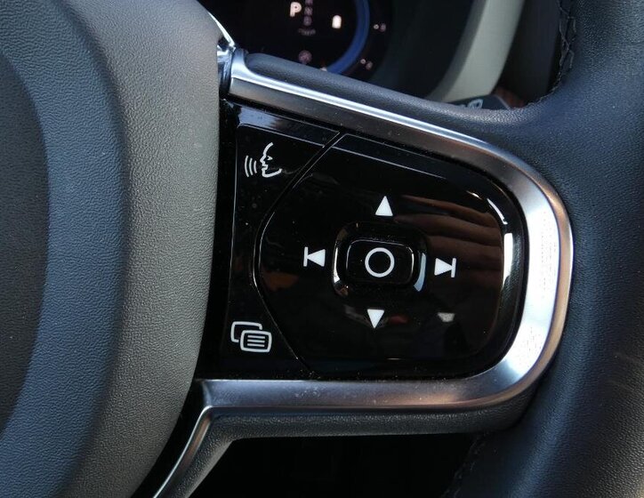 Volvo XC60 SUV / Terénní 2,0 l 145 kw