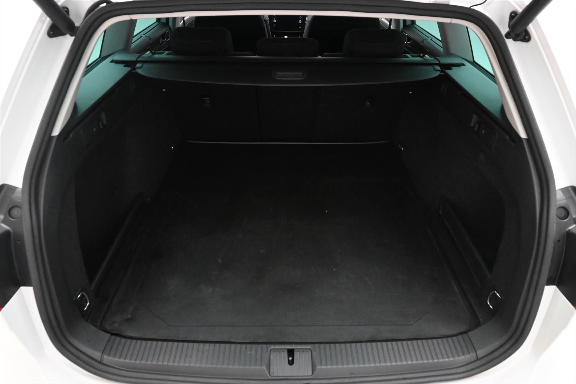 Volkswagen Passat Kombi 2,0 l 110 kw