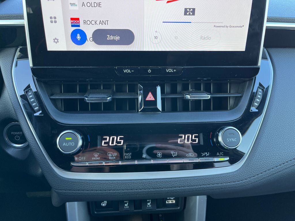 Toyota Corolla Cross SUV / Terénní 2,0 l 112 kw