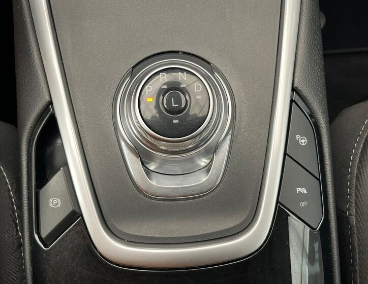 Ford S-MAX MPV 2,5 l 140 kw
