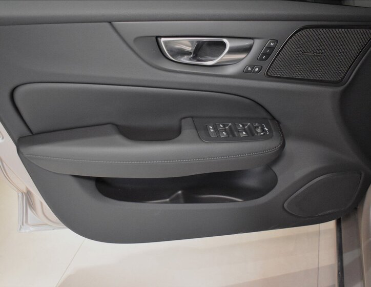 Volvo V60 Kombi 2,0 l 145 kw