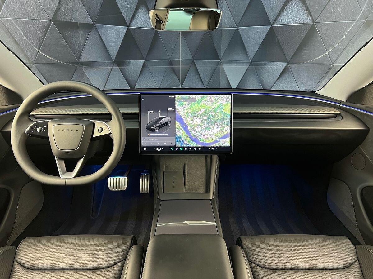 Tesla Model 3 Sedan 0,0 341 kw