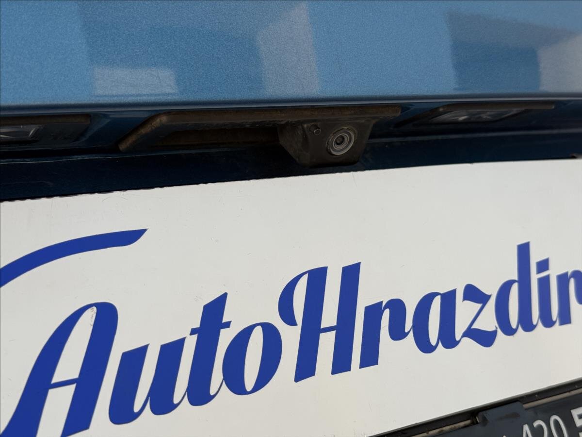 Volkswagen Touran Kombi 1,5 l 110 kw