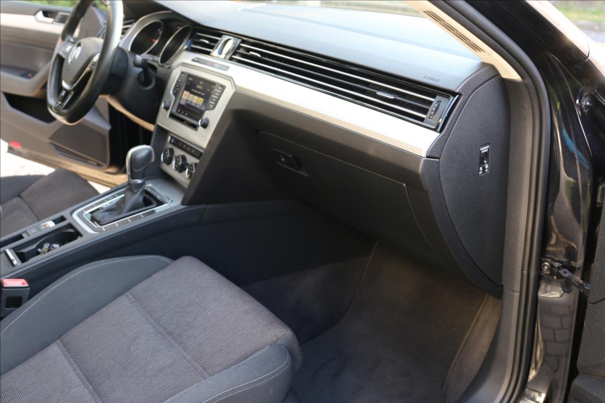 Volkswagen Passat Sedan 2,0 l 110 kw