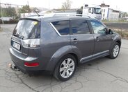 Mitsubishi Outlander SUV / Terénní 2,4 l 125 kw