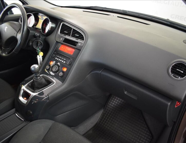 Peugeot 5008 MPV 1,6 l 88 kw