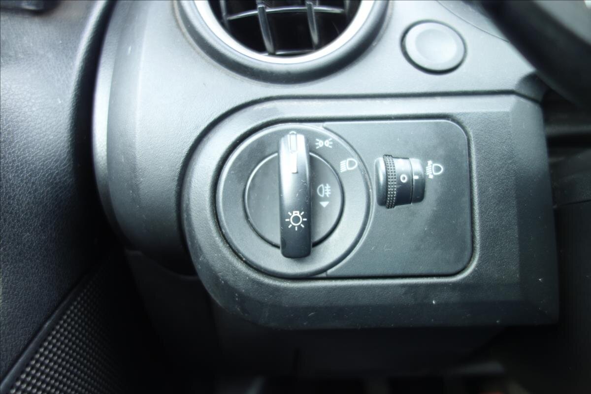 Ford Fiesta Hatchback 1,3 l 51 kw