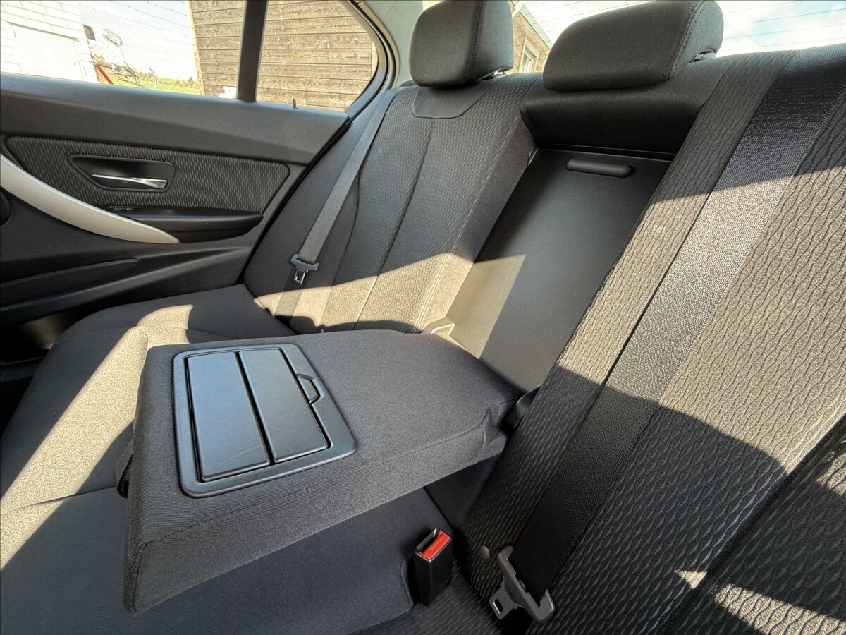 BMW Řada 3 Sedan 3,0 l 225 kw