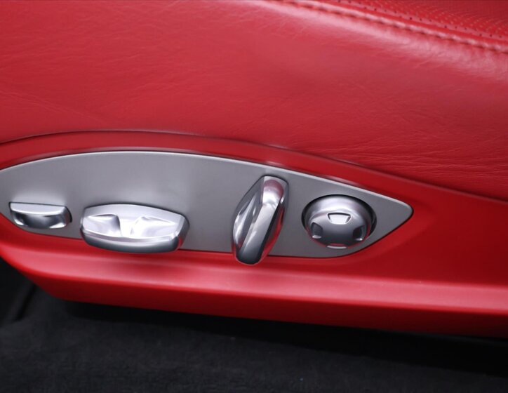 Porsche Panamera Hatchback 3,0 l 221 kw