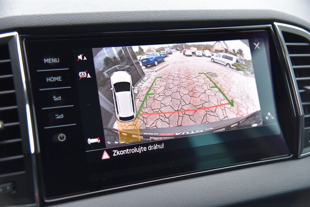 Škoda Karoq SUV / Terénní 1,5 l 110 kw