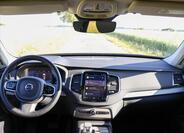Volvo XC90 33