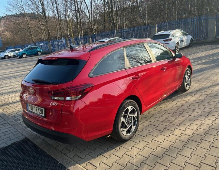 Hyundai i30 Kombi 1,5 l 71 kw