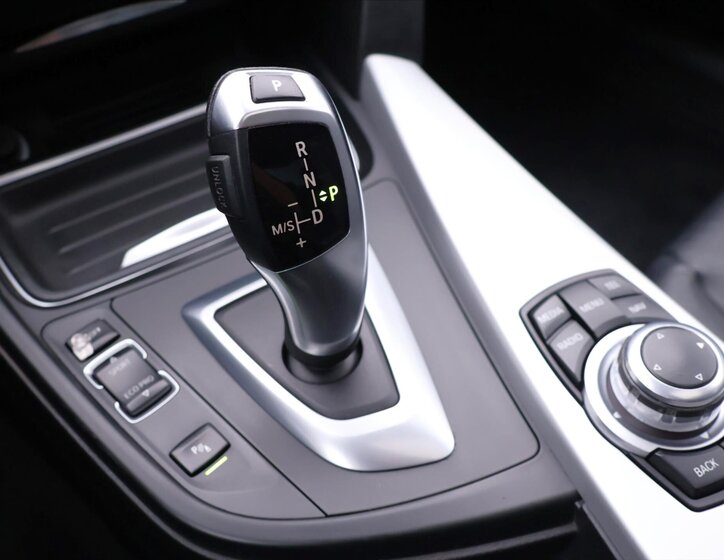 BMW Řada 3 Sedan 2,0 l 120 kw