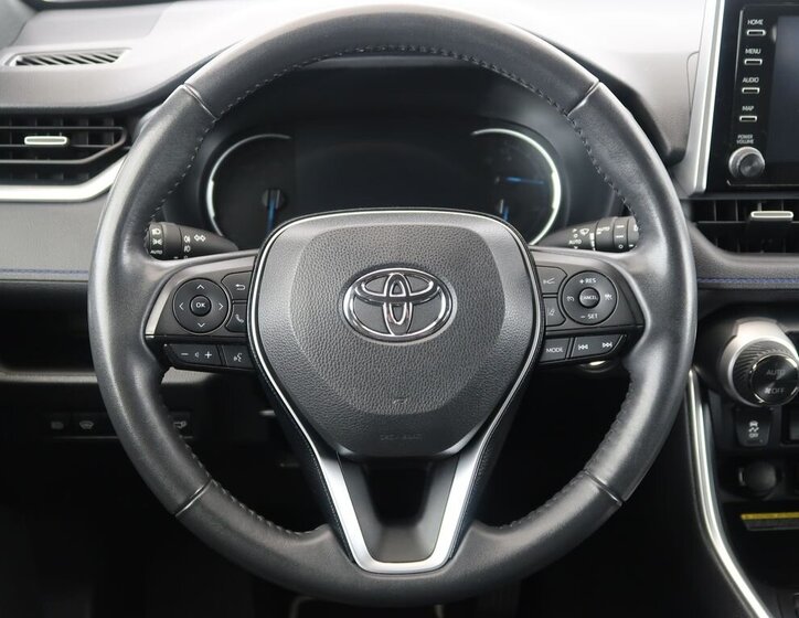 Toyota RAV4 SUV / Terénní 2,5 l 131 kw