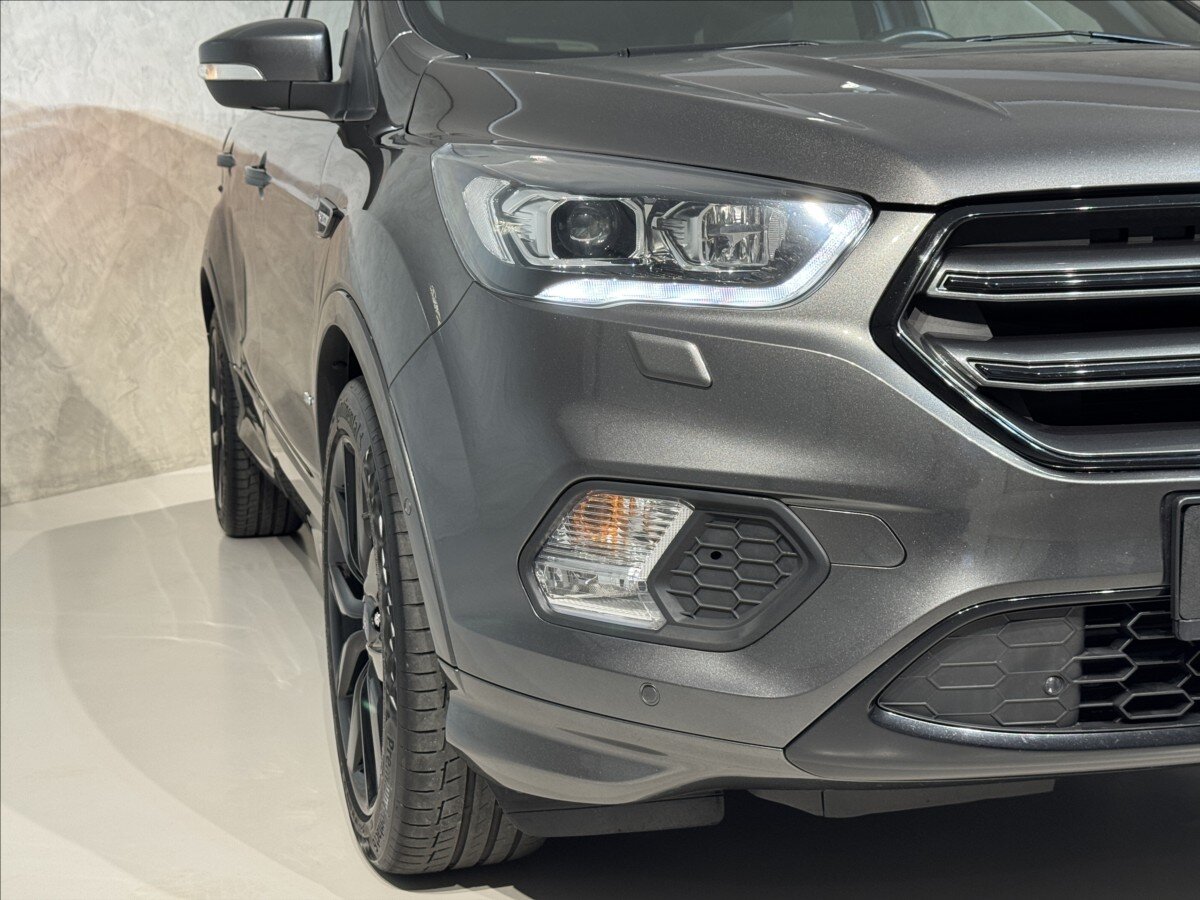 Ford Kuga SUV 2,0 l 178 kw