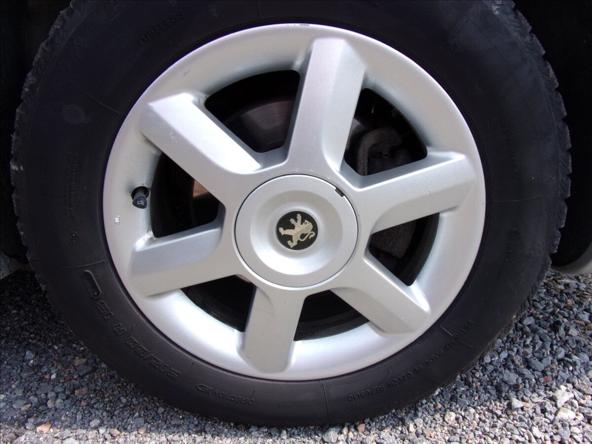 Peugeot 807 MPV 2,0 l 100 kw