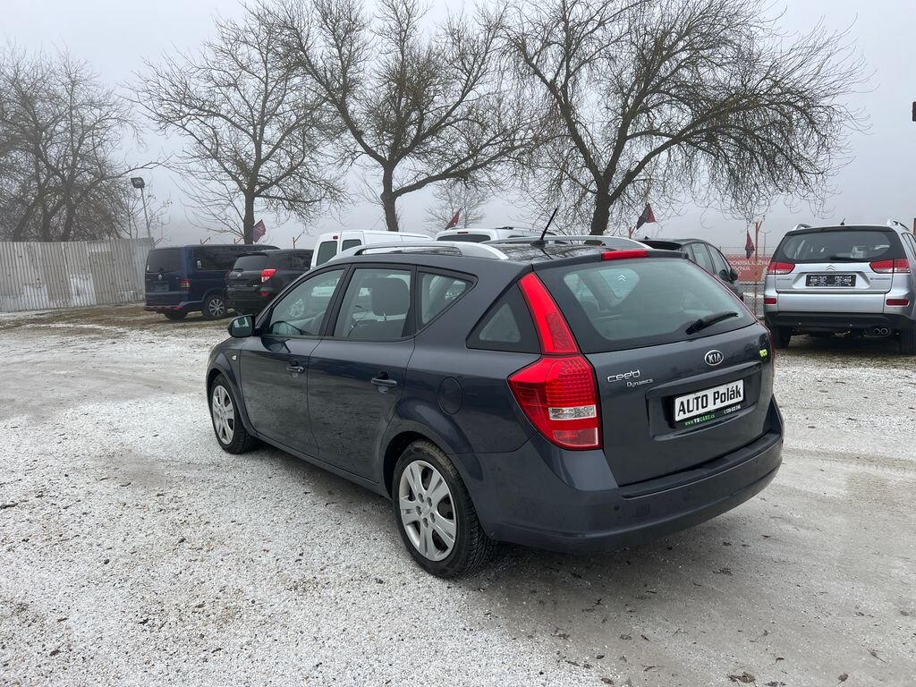 KIA Ostatní Kombi 1,6 l 66 kw