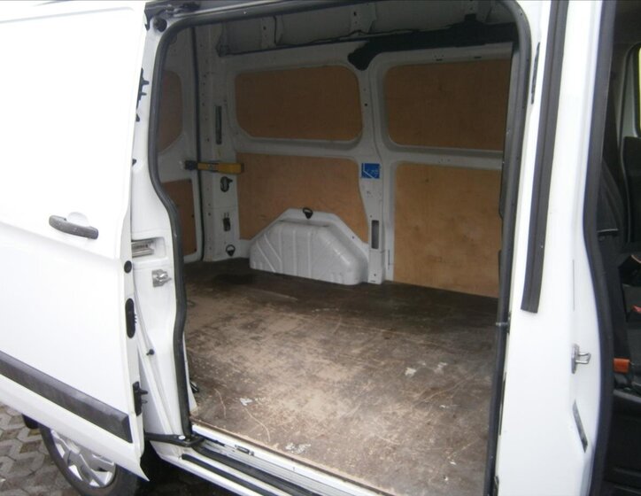 Ford Transit Custom 8