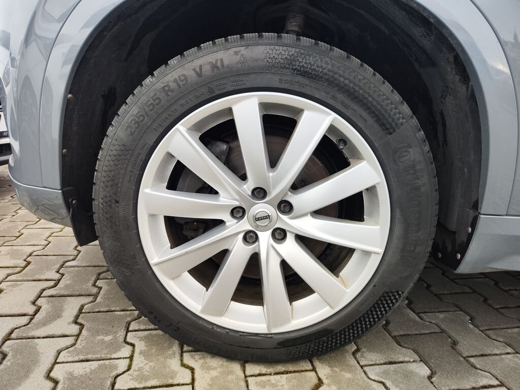 Volvo XC90 SUV 2,0 l 173 kw